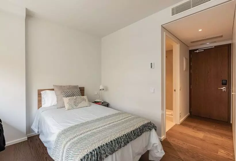 Standard Yhden Hengen Huone, Micampus Pamplona