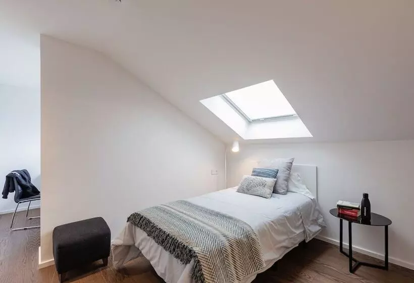 Standard Yhden Hengen Huone, Micampus Pamplona