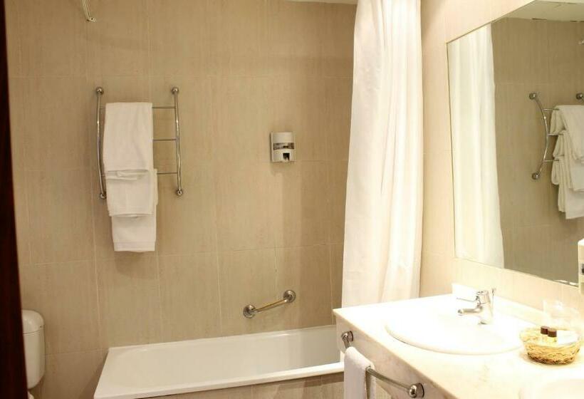 غرفة قياسية, Monterrey