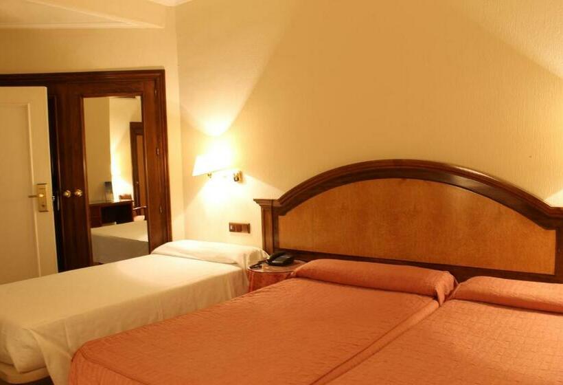 غرفة قياسية, Monterrey