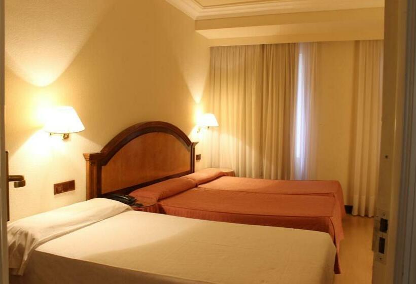 غرفة قياسية, Monterrey