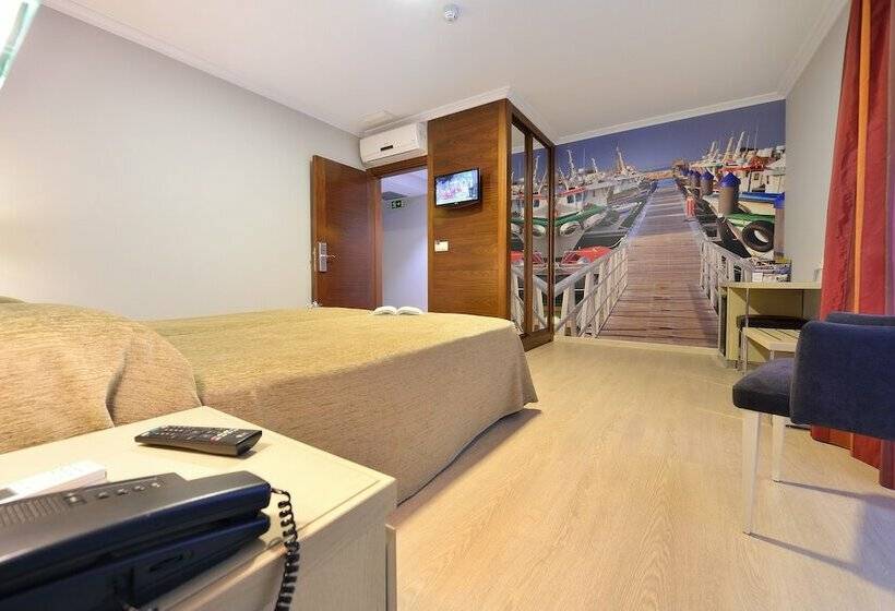 标准间, Puente De La Toja