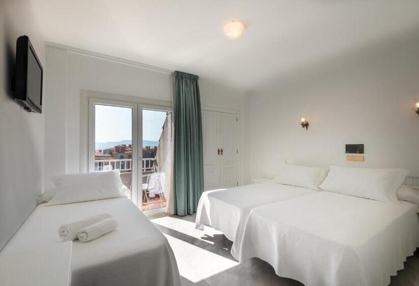 Economy Triple Room, Ton