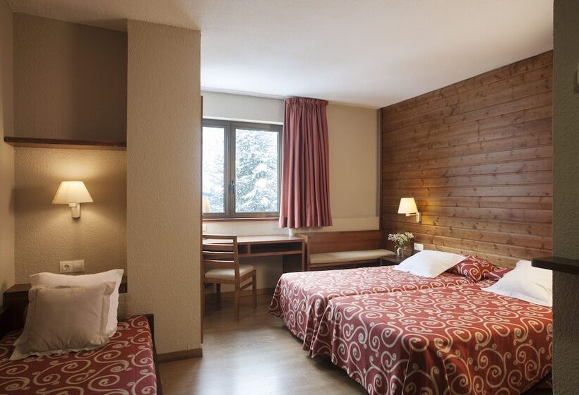 غرفة قياسية ثلاثية, Tuc Blanc