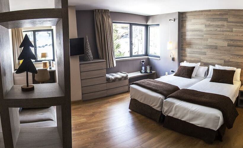 غرفة سوبيريور, Tuc Blanc