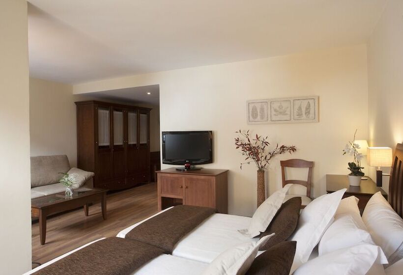 غرفة سوبيريور, Tuc Blanc