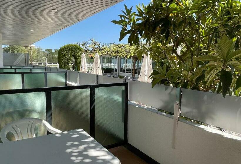 バルコニー付きシングルスタンダードルーム, Valjunco