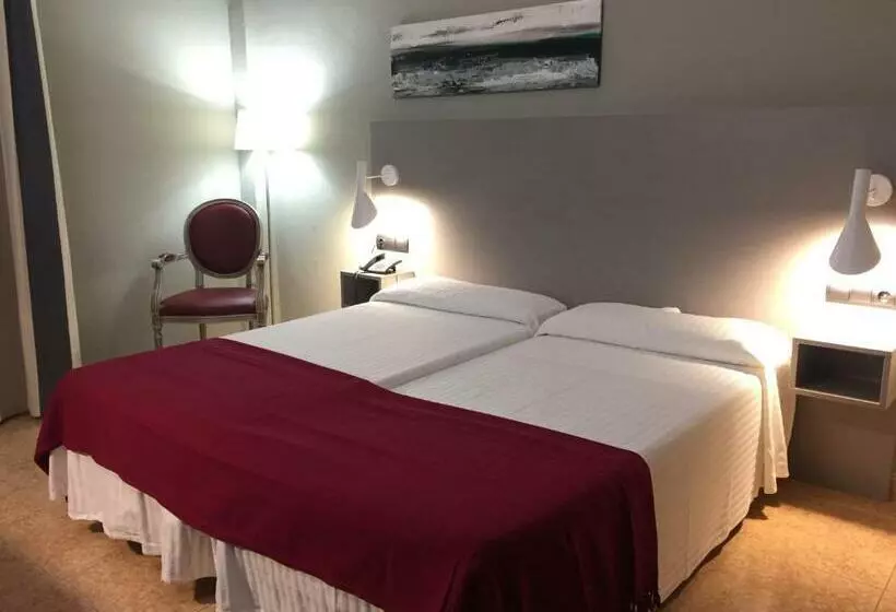 Quarto standart com varanda, Valjunco