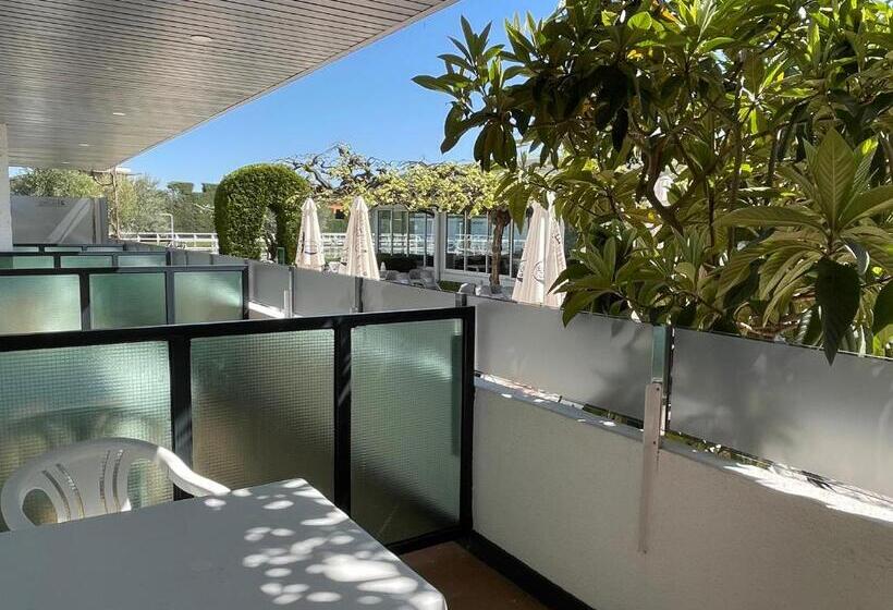 バルコニー付きスタンダードルーム, Valjunco