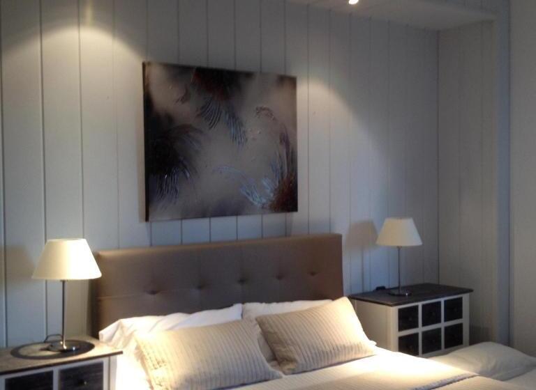 バルコニー付きスタンダードトリプルルーム, Valjunco