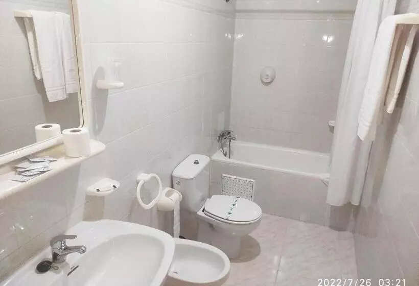 اتاق استاندارد سه نفره, Venta El Puerto