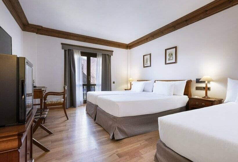 Номер Стандарт Трехместный, Meliá de Tredós