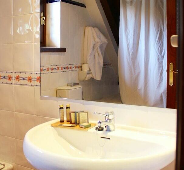 غرفة قياسية ثلاثية, Meliá de Tredós
