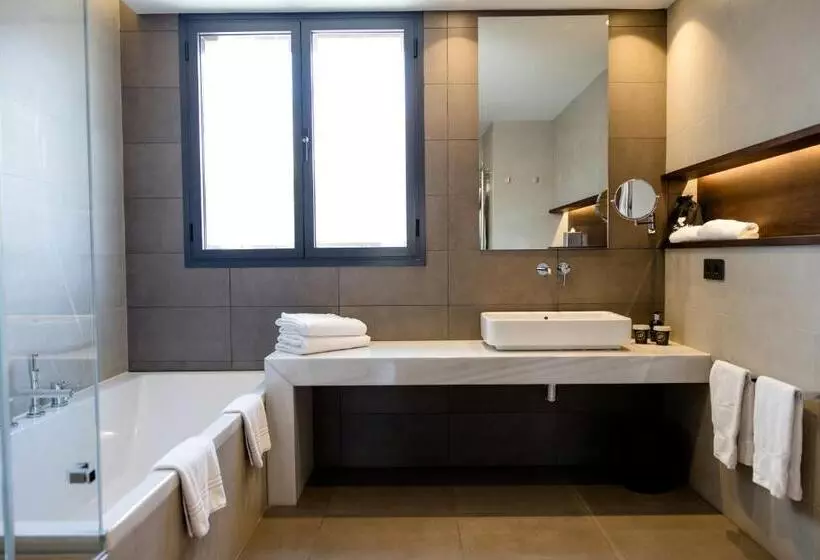 سوییت, Motel One Madridplaza De España