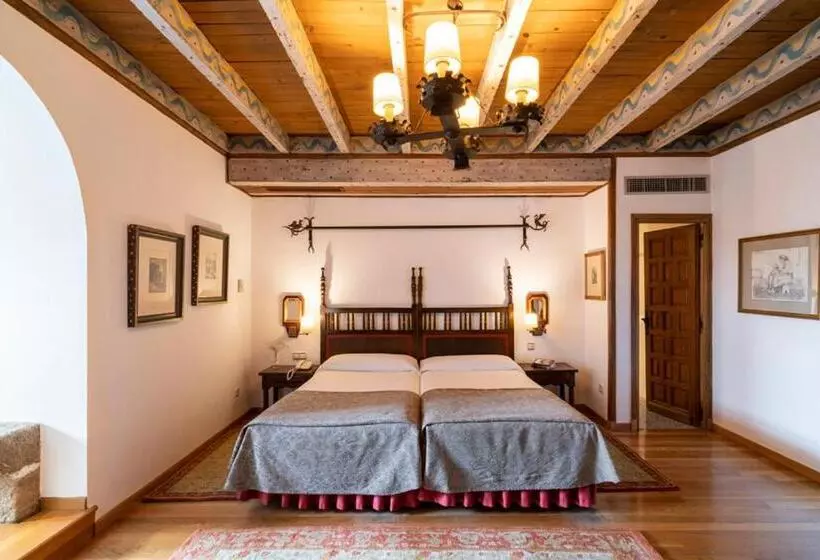 Juniorsviitti, Parador De Vilalba