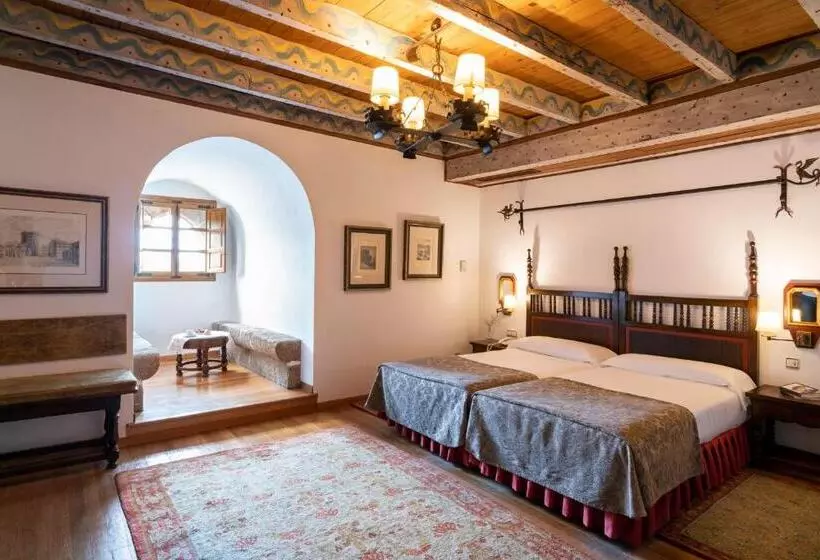 Juniorsviitti, Parador De Vilalba