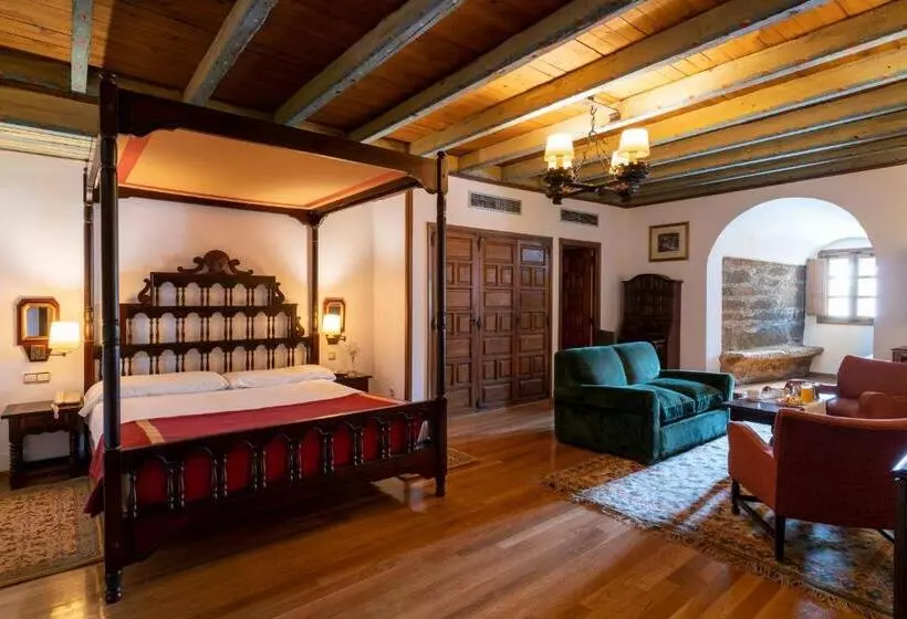 Juniorsviitti, Parador De Vilalba