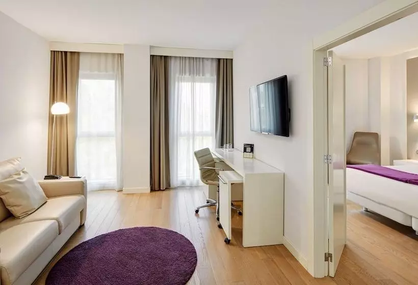 سوییت جونیور, Sercotel Amistad Murcia