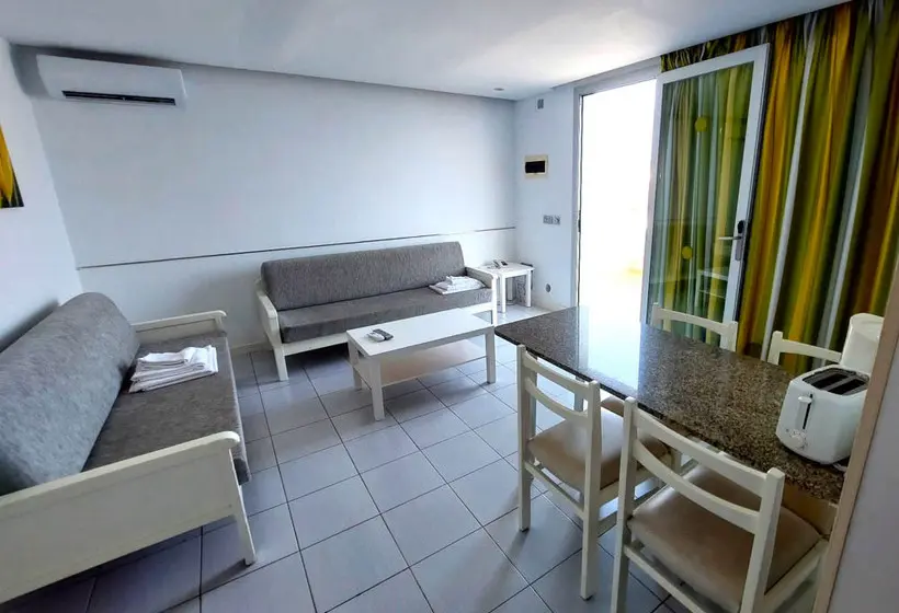 2-Bedroom Classic Apartment, Servatur Riosol