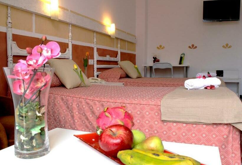 غرفة قياسية ثلاثية, 4dreams Hotel Chimisay
