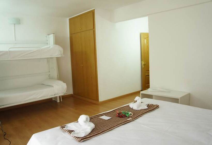 غرفة قياسية إطلالة جانبية علي البحر, Adia Hotel Cunit Playa