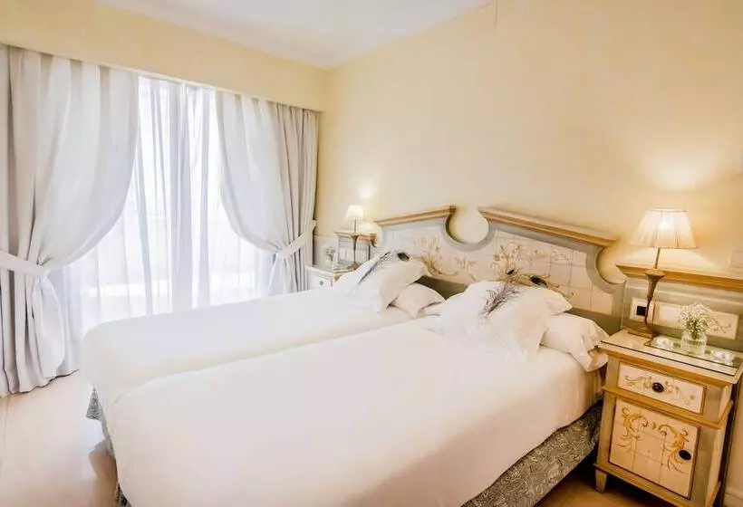 Appartamento 3 Camere da Letto, Guadalpin Suites