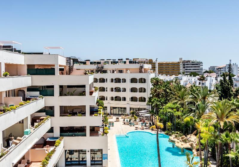 Апартаменты 3 Спальни, Guadalpin Suites