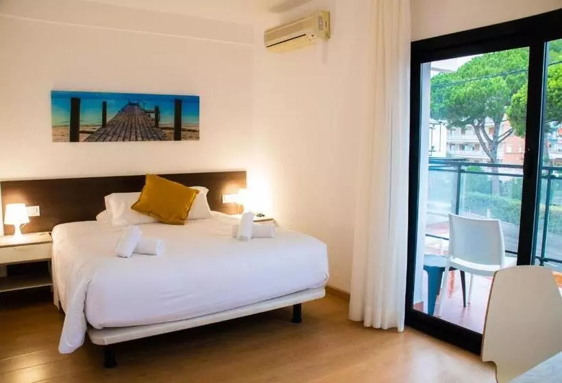 Chambre Standard avec Balcon, Adia Hotel Cunit Playa