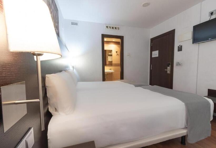 Номер Стандарт Трехместный, Alda Zaragoza Independencia