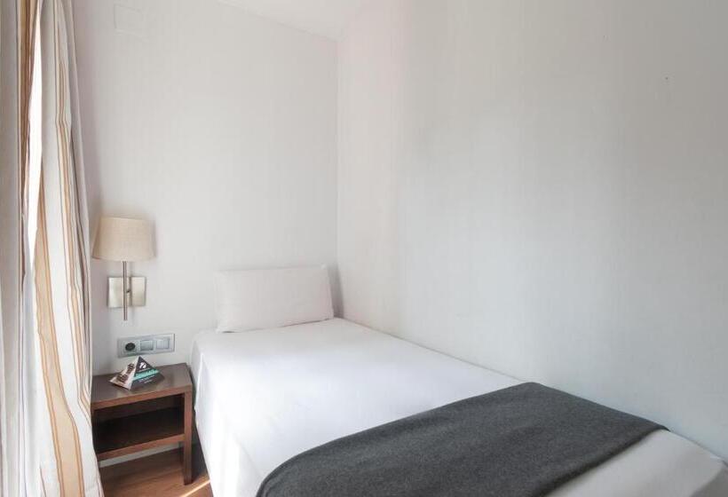 Номер Стандарт Трехместный, Alda Zaragoza Independencia