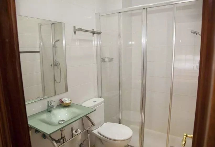 اتاق استاندارد سه نفره, Artxanda Bilbao, Parking Gratuito En El Exterior