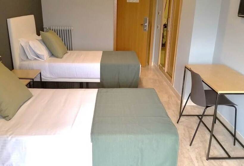 غرفة قياسية, Balneario De Ledesma