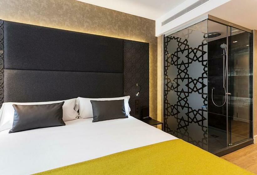 اتاق پرمیوم, Catalonia Giralda