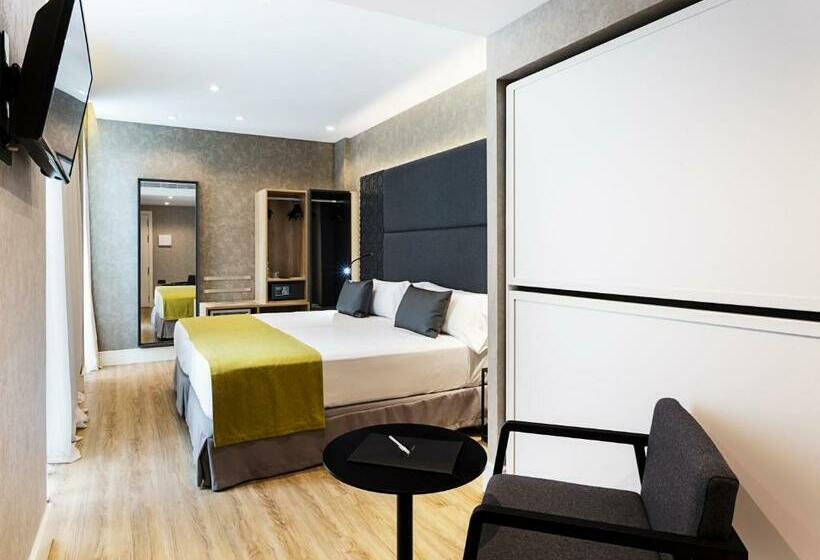 اتاق خانوادگی, Catalonia Giralda