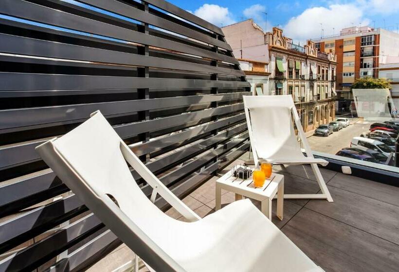 Superior Room with Terrace, Catalonia Giralda