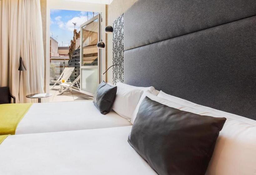 Premium room with terrace, Catalonia Giralda