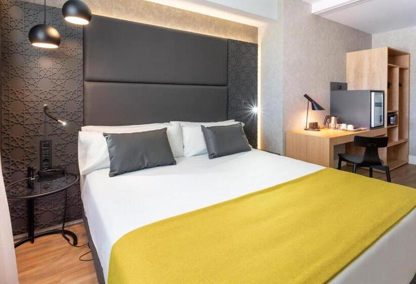 Premium room with view, Catalonia Giralda