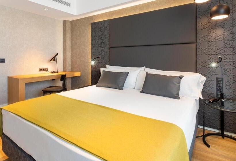 Premium room with view, Catalonia Giralda