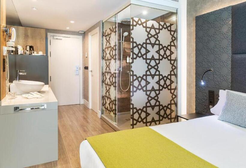 اتاق پرمیوم, Catalonia Giralda