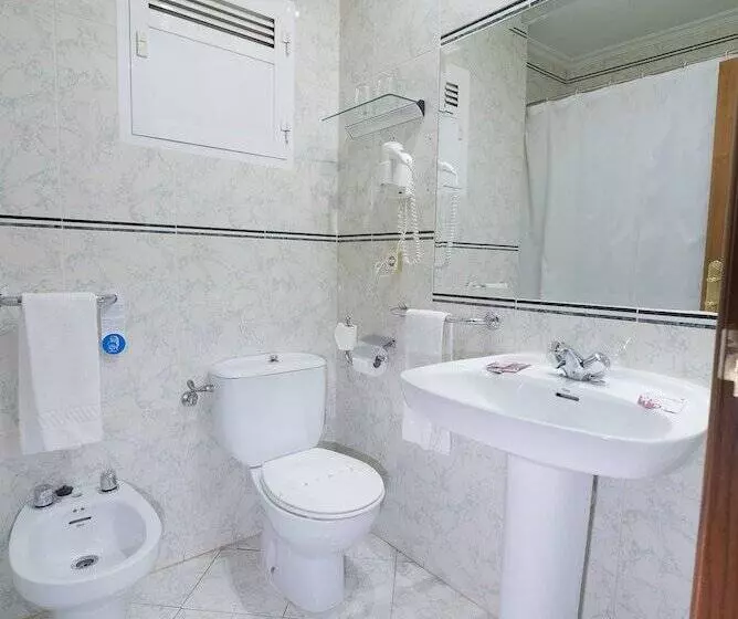 Habitación Estándar, Colón