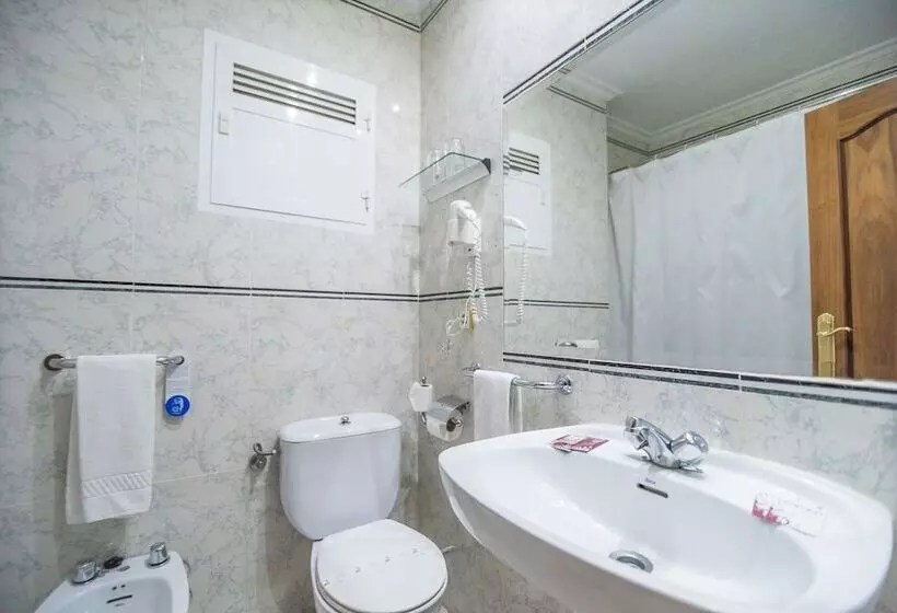 Habitación Estándar, Colón