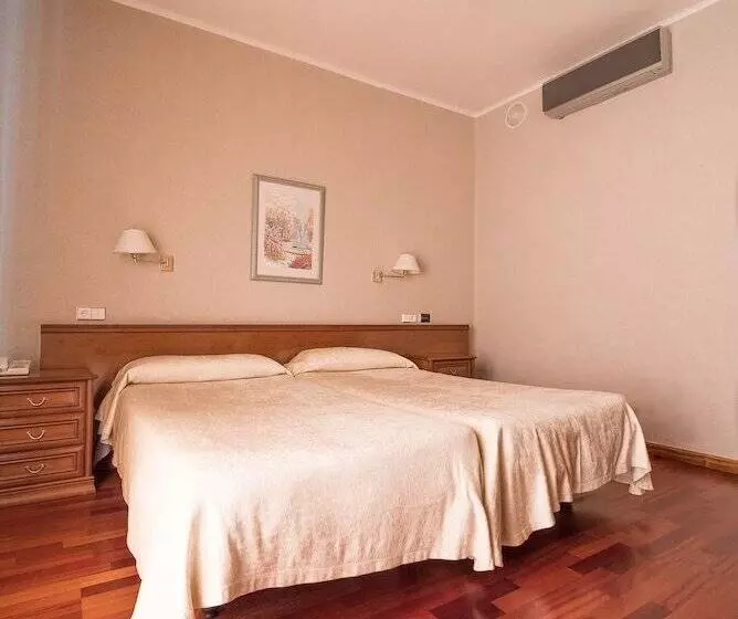 Habitación Estándar, Colón