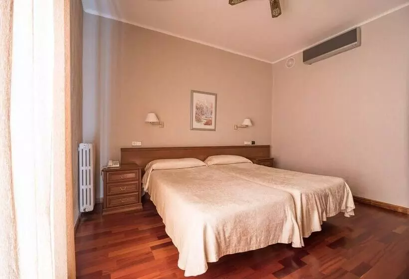 Habitación Estándar, Colón