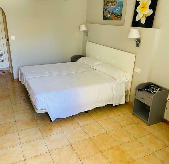 Номер Economy, Los Jazmines