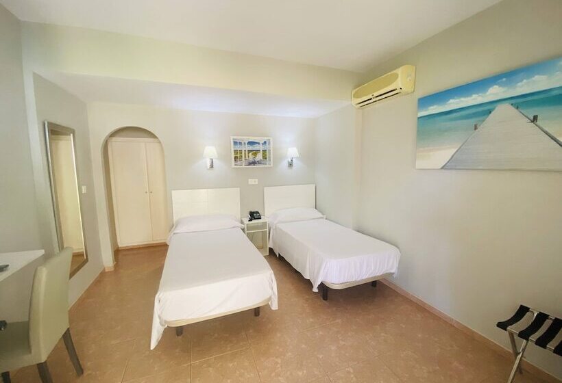 Стандартный Номер Нижний Этаж, Los Jazmines