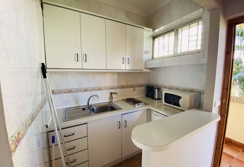 Апартаменты 2 Спальни Боковой Вид на Море, Los Jazmines