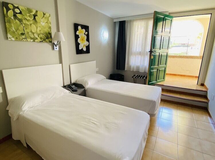 Номер Economy, Los Jazmines