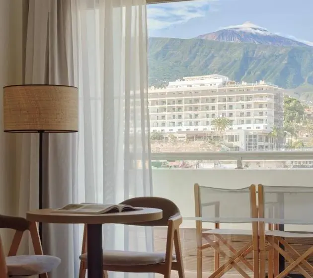 اتاق استاندارد با چشم‌انداز کوهستان, Meliá Costa Atlantis Tenerife