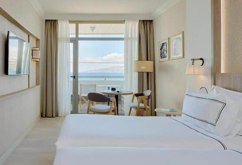 اتاق سوپریور خانوادگی با چشم‌انداز دریا, Meliá Costa Atlantis Tenerife