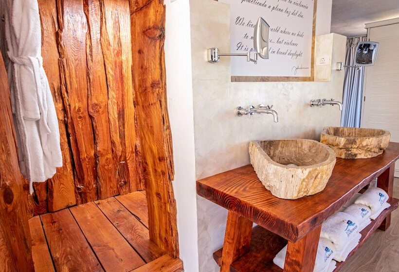 Deluxe Suite Sea View, Puntagrande